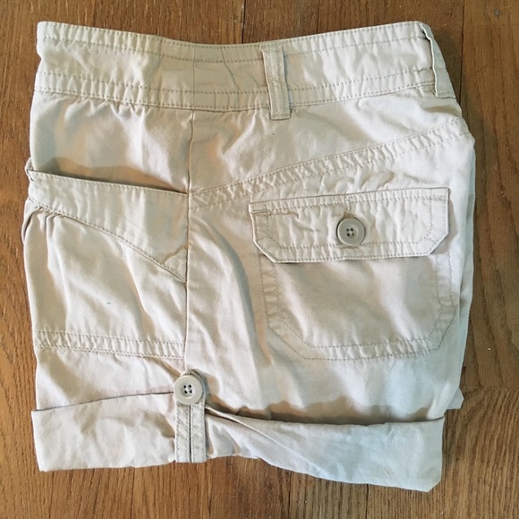 Khaki / Tan Shorts 8 - Picture 6 of 8
